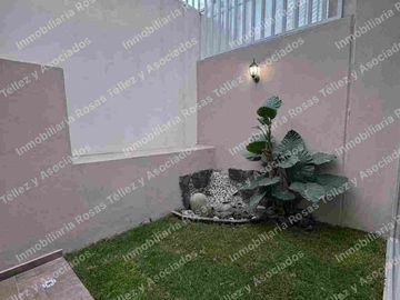 Casa en Venta en Fraccionamiento Lomas Del Valle, sobre 24 sur cerca de Periférico y Valsequillo, Puebla