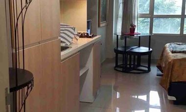 Apartemen full furnish tipe studio di summarecon bekasi