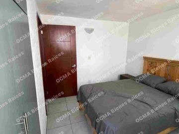 LINDA CASA EN VENTA MODIFICADA DE TRES PISOS, CONFORMADA POR UNA CASA Y DOS DEPARTAMENTOS, IDEAL  PARA INVERSIONISTA, A 10 MINUTOS DEL PARQUE IND. TOLUCA 2000 Y FMF
