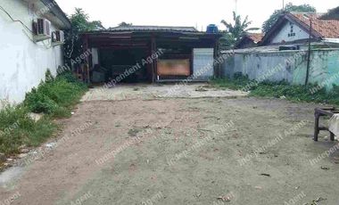 Ruang Usaha Halaman Parkir Luas di Cibubur Jakarta Timur