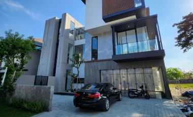 SIGNATURE HOME CITRALAND – WATERFRONT Luxury Modern Living