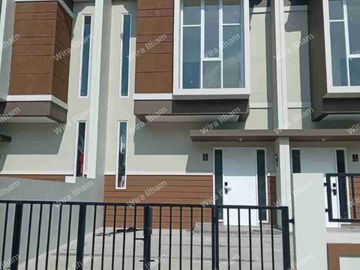 Rumah Bisa Jadi Tempat Usaha, Tempat Dagang Karna Dijalan Boulevard
