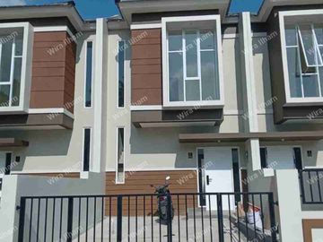 Rumah Bisa Jadi Tempat Usaha, Tempat Dagang Karna Dijalan Boulevard