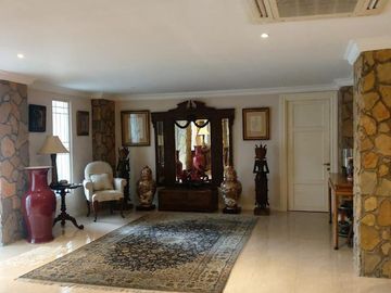 Rumah 3 Lantai di Senayan Kebayoran Baru Dekat SCBD dan Senopati