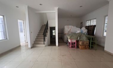 Rumah Green Lake Dijual Harga Murah Siap Huni Dibawah Pasaran Jakarta Barat