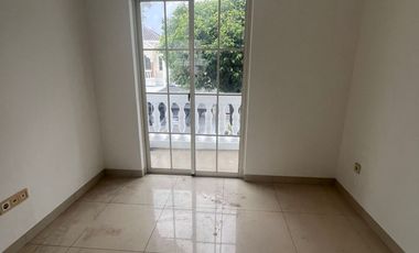 Rumah Green Lake Dijual Harga Murah Siap Huni Dibawah Pasaran Jakarta Barat