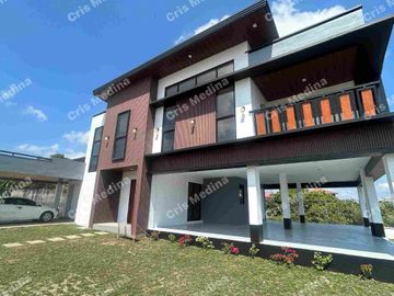 Brand New House and Lot in Tagaytay Heights for Sale