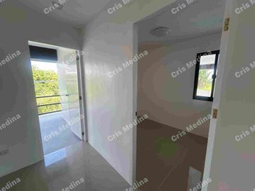Brand New House and Lot in Tagaytay Heights for Sale