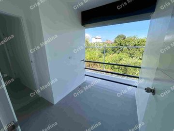 Brand New House and Lot in Tagaytay Heights for Sale