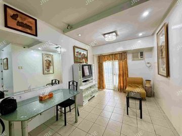 FOR SALE!! 2-BEDROOMS w/ Balcony