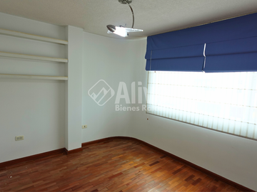 Casa de venta en Santa Lucía Norte de Quito