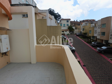 Casa de venta en Santa Lucía Norte de Quito
