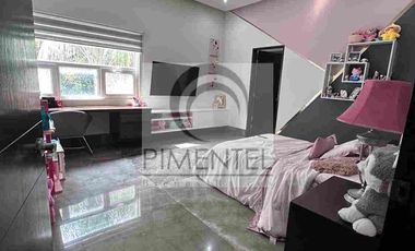 casa en venta en Sierra alta. col. Lagos del vergel