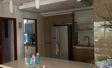 House and Lot in Royale Tagaytay Estates Ph1 for SALE! With GOLFSHARE, 300 sqm at 20M neg
