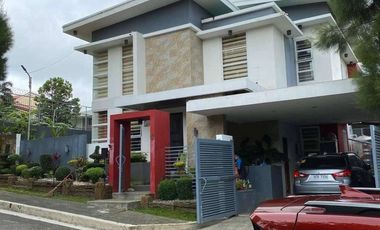 House and Lot in Royale Tagaytay Estates Ph1 for SALE! With GOLFSHARE, 300 sqm at 20M neg