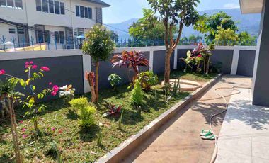 Dijual Cepat Rumah Villa Cantik Lokasi Strategis Dekat Tempat Wisata Cisarua Bogor