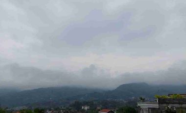 Dijual Cepat Rumah Villa Cantik Lokasi Strategis Dekat Tempat Wisata Cisarua Bogor