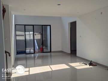 Jual Rumah Sektor 9 Bintaro Tangerang Selatan Sedang Renovasi Nyaman Lokasi Sangat Strategis