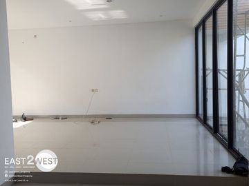 Jual Rumah Sektor 9 Bintaro Tangerang Selatan Sedang Renovasi Nyaman Lokasi Sangat Strategis