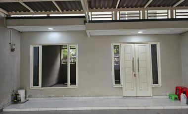 Rumah Kebraon Surabaya Barat Siap Huni
