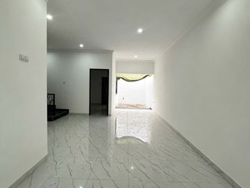 ZN69 Rumah Baru Lokasi Bagus Duren Sawit Jakarta Timur