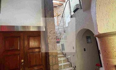 CASA EN VENTA ESTILO TOSCANO EN FRACC. ARBOLEDAS DE SANTA ELENA
