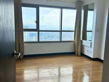For Sale: Condo Unit in The Residences at Greenbelt, Makati City