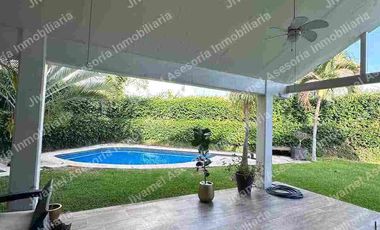 La casa más bonita de Residencial La Palma está en venta!!!! Lujo total y ubicación imbatible..