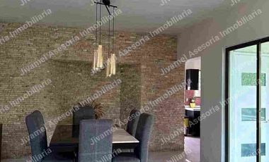 La casa más bonita de Residencial La Palma está en venta!!!! Lujo total y ubicación imbatible..