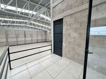 BODEGAS NUEVAS EN RENTA FRACC. ALBAZUL LEON GTO ZONA SUR