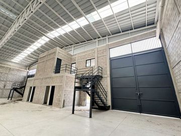 BODEGAS NUEVAS EN RENTA FRACC. ALBAZUL LEON GTO ZONA SUR