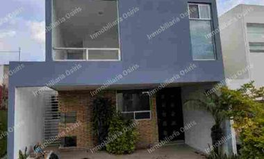 LOMAS DEL VALLE CASA EN VENTA