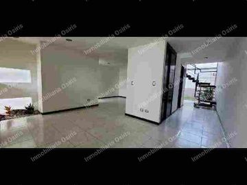 LOMAS DEL VALLE CASA EN VENTA