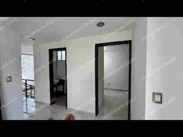 LOMAS DEL VALLE CASA EN VENTA
