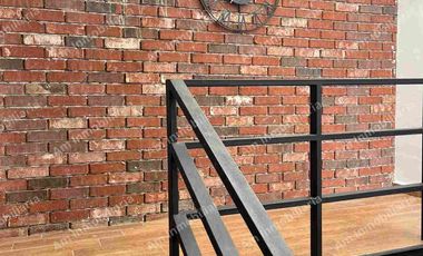Casa en venta en Lomas del Tecnológico, cuenta con un loft independiente. San Luis Potosí.