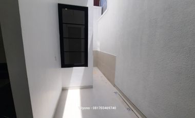 Rumah Purimas Rungkut Colonial Modern 2025 Dengan Service Area Terpisah