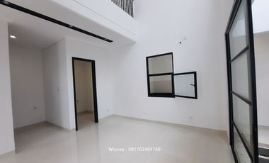 Rumah Purimas Rungkut Colonial Modern 2025 Dengan Service Area Terpisah
