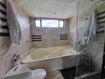 Vendo Casa Cota