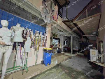 Dijual Rumah dengan Ruang Usaha Siap Pakai