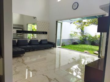 Jual Rumah Telaga Golf BSD City Tangerang Selatan Lokasi nyaman hijau tenang asri sangat strategis