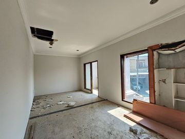 Rumah 2lt Dengan Private Pool di The Kintamani Bali View Cireundeu