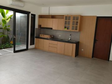 FOR RENT / SALE VILLA READY UNIT 3BR KAWASAN BEST LOCATION IN SANUR NEAR SINDHU BEACH