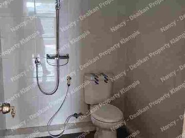 Ruko Tenggilis dijual siap huni (hook)