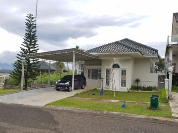 DIJUAL RUMAH PREMIUM BAGUS SIAP HUNI VIEW TERBAIK SENTUL CITY SSR910