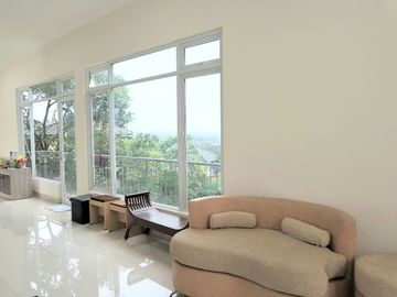 DIJUAL RUMAH PREMIUM BAGUS SIAP HUNI VIEW TERBAIK SENTUL CITY SSR910