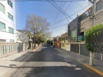 CASA EN LA COLONIA MOCTEZUMA