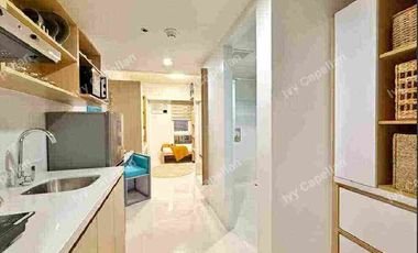 condo unit near university belt