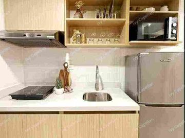 condo unit near university belt