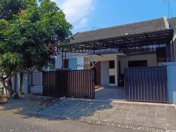 Rumah Terawat siap huni di area golf Araya Malang