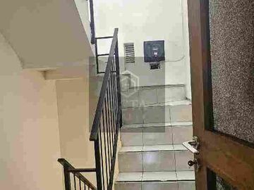 Di Jual Rumah Mewah 3 Lantai dan Siap Huni di Rawamangun Jakarta Timur